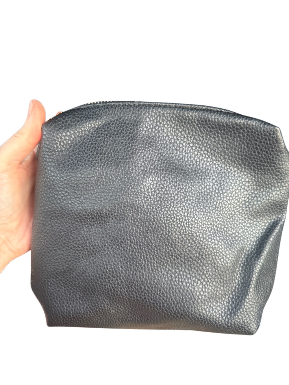 Nwot Madison west Black faux pebbled Leather Zippered Women’s Pouch bag